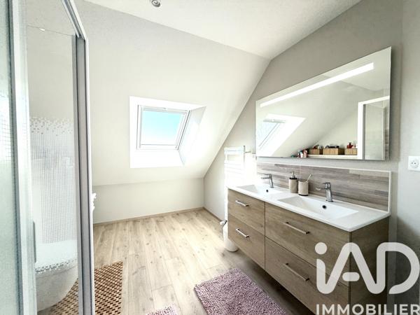 Maison à vendre 7 pièces 166 m² Bonchamp-lès-Laval