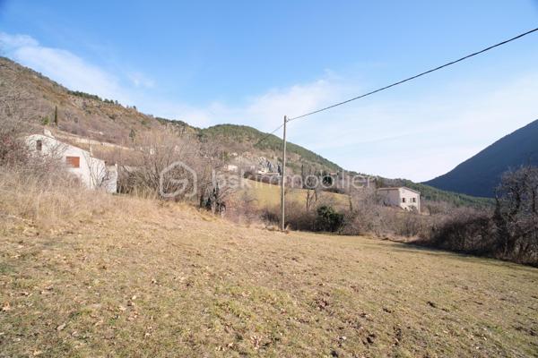 Terrain de 1 305 m²
