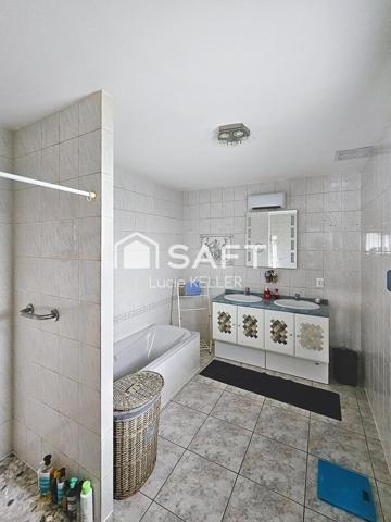 Maison individuelle d’architecte – 199 m² – 5 chambres – prestations récentes