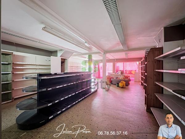 Immeuble
        
        - 320 m² 369 000 € *