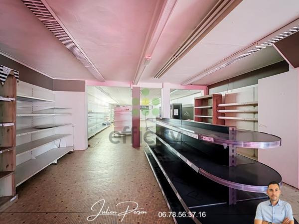 Immeuble
        
        - 320 m² 369 000 € *