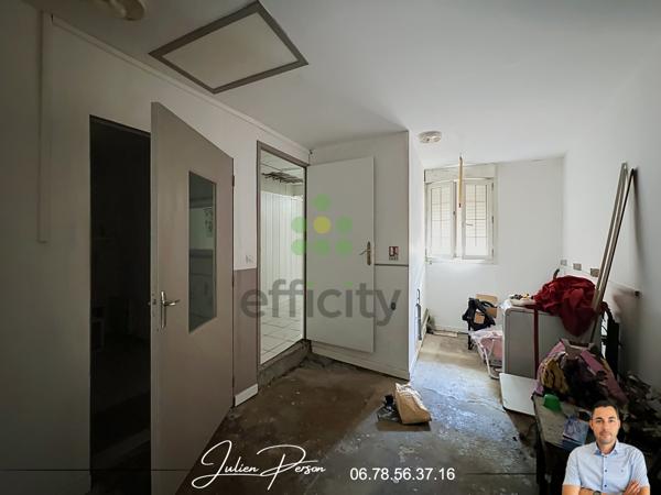 Immeuble
        
        - 320 m² 369 000 € *