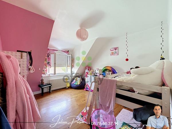 Immeuble
        
        - 320 m² 369 000 € *
