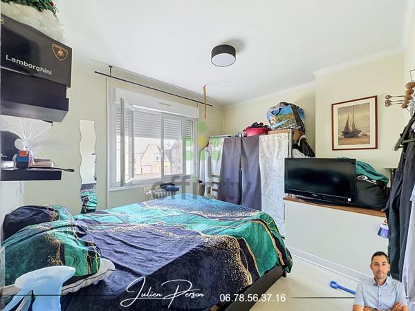 Immeuble
        
        - 320 m² 369 000 € *