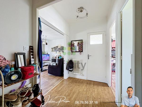 Immeuble
        
        - 320 m² 369 000 € *