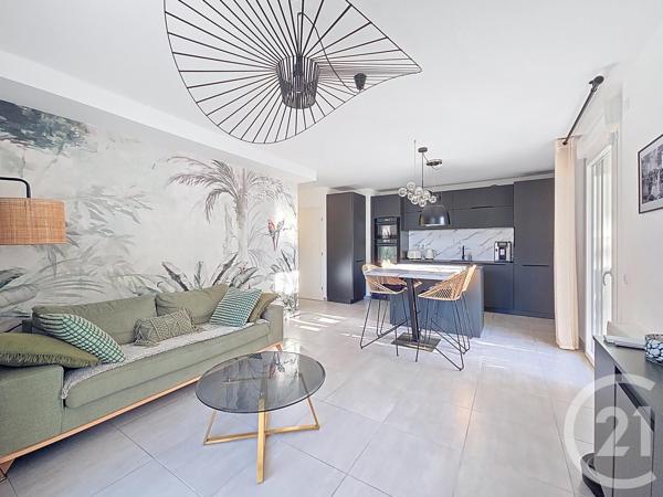 Appartement F3 à vendre  3 pièces - 62,83 m 2   MARSEILLE  - 13009
