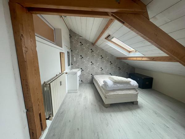 LAVAL, appartement T2bis meublé de 58.37m²