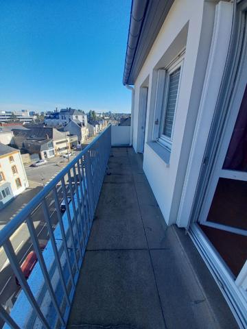 LAVAL, appartement T2bis meublé de 58.37m²