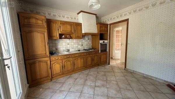 Achat - Appartement Baud 56150 5 pièces 104 m 2 279 m 2