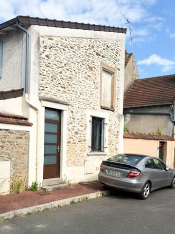 Appartement
         2 pièces
        - 47 m² Exclusivité 139 000 € *