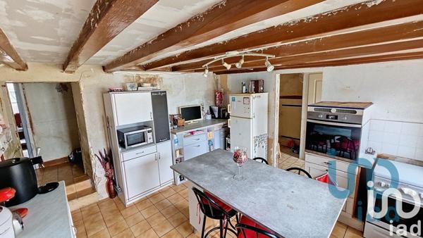 House for sale 6 rooms 131 m² Saint-Just-Sauvage