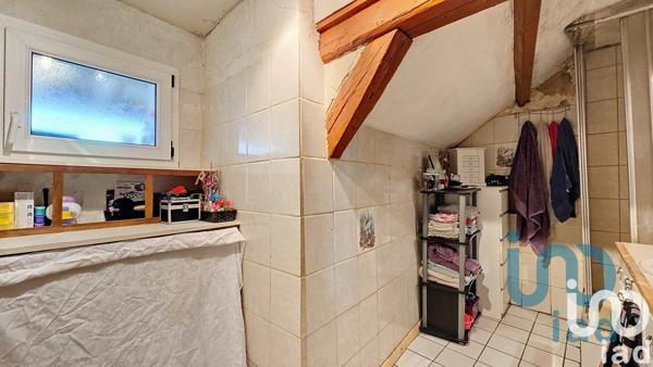 House for sale 6 rooms 131 m² Saint-Just-Sauvage