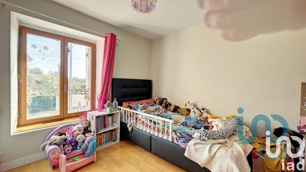 House for sale 6 rooms 131 m² Saint-Just-Sauvage