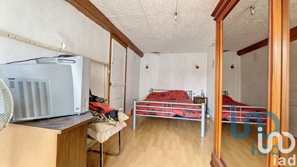 House for sale 6 rooms 131 m² Saint-Just-Sauvage