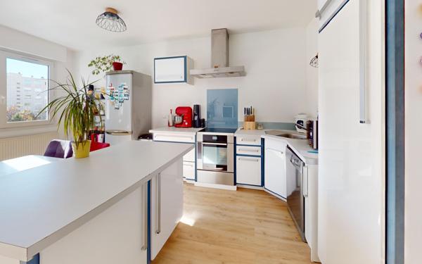 Appartement à vendre    3 pièces • 77 m2 Lyon 7