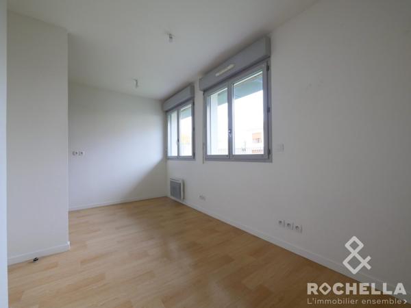 Studio avec stationnement et cave