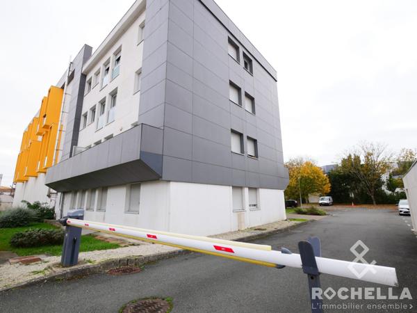 Studio avec stationnement et cave