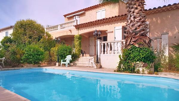 Villa provençale 5 pièces avec piscine