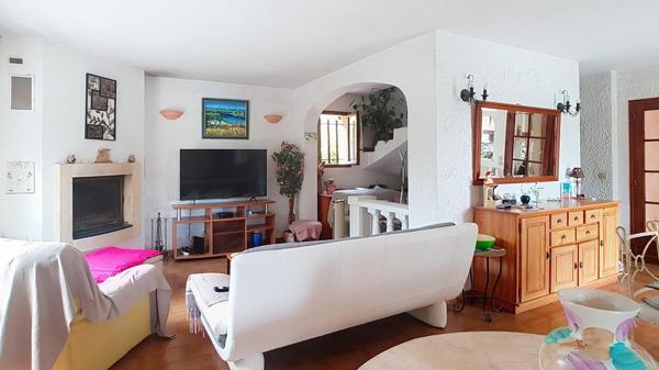 Villa provençale 5 pièces avec piscine