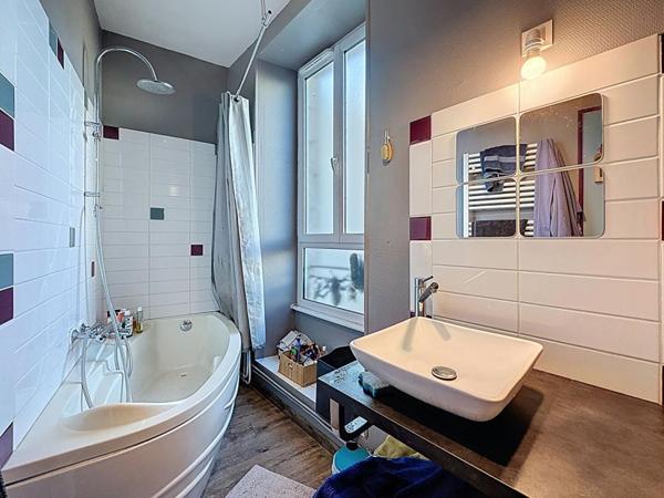 Superbe appartement 3 pièces de 70 M² avec parking et cave Hyper centre VANNES