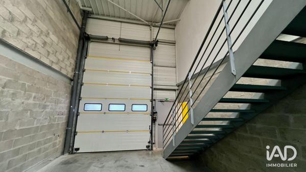 Location local d’activité 138 m² Santeny