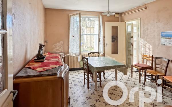 Maison à vendre    7 pièces •  Tarascon