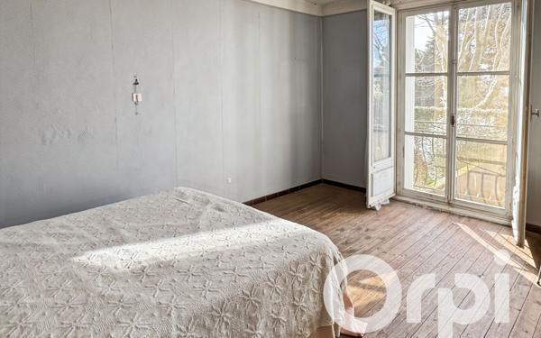 Maison à vendre    7 pièces •  Tarascon