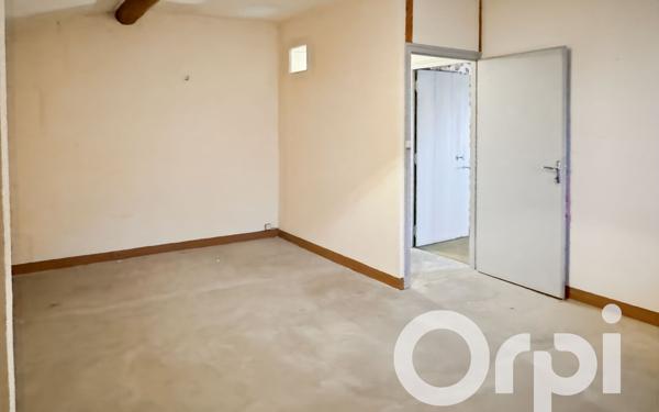 Maison à vendre    7 pièces •  Tarascon