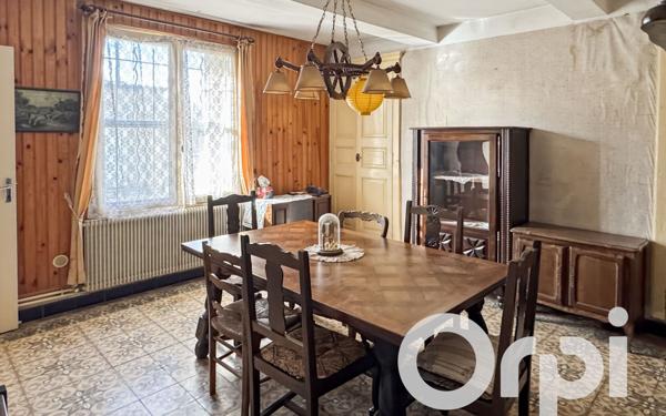 Maison à vendre    7 pièces •  Tarascon