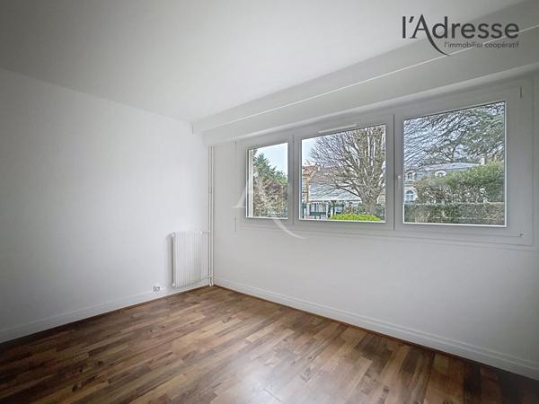 Appartement Saint Cloud Studio refait à neuf.