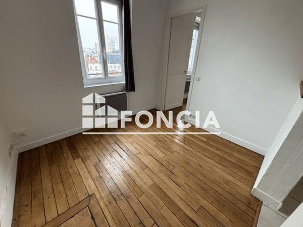 Location Studio 25.53 m² - 2 RUE DE VANVES Issy Les Moulineaux 92130