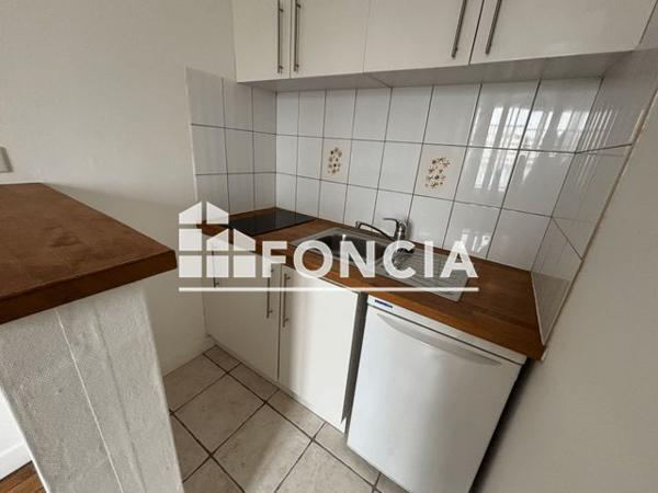 Location Studio 25.53 m² - 2 RUE DE VANVES Issy Les Moulineaux 92130