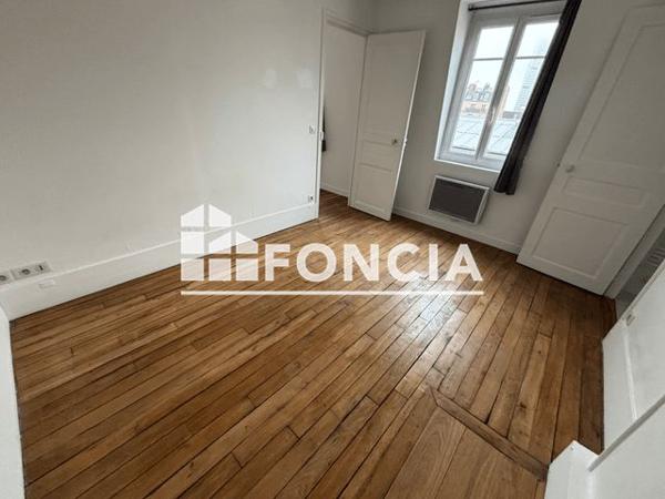 Location Studio 25.53 m² - 2 RUE DE VANVES Issy Les Moulineaux 92130