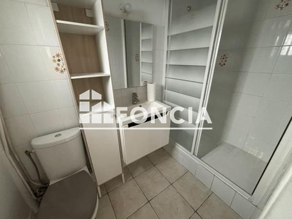 Location Studio 25.53 m² - 2 RUE DE VANVES Issy Les Moulineaux 92130