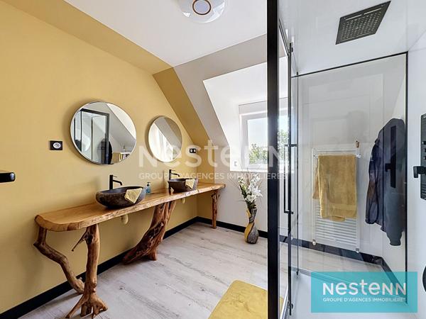 Maison Longère 4 chambres, en impasse, à 3 km du bourg de Plaintel, terrain de 1500 m², superbes prestations !