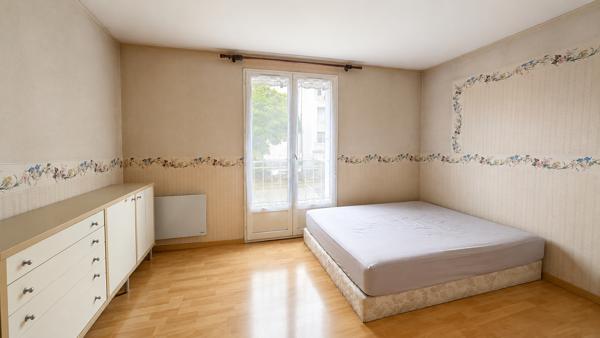 Proche de Basilique Saint-Denis : Maison avec Jardin et Garage !