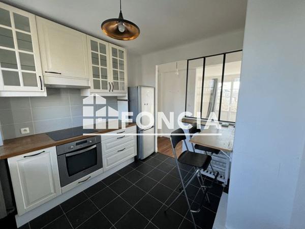 Location Appartement 3 pièces 57.07 m² - 9 RUE DES ACACIAS Le Chesnay 78150