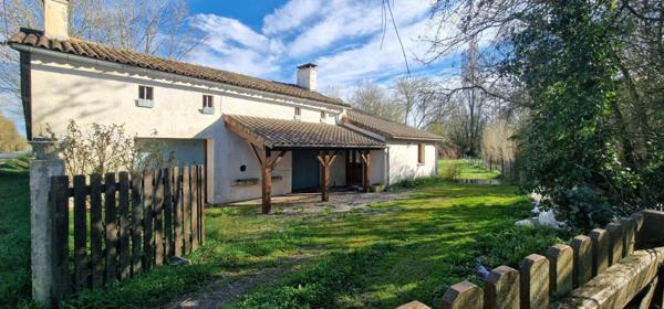 Villa Lezay 7 pièce(s) 150 m2 sur 1 700 m² de terrain