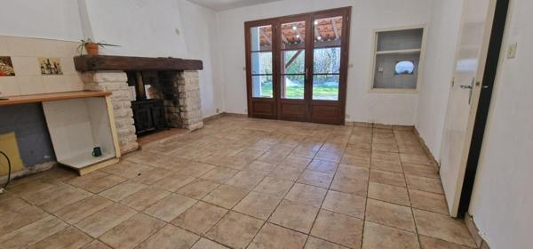 Villa Lezay 7 pièce(s) 150 m2 sur 1 700 m² de terrain