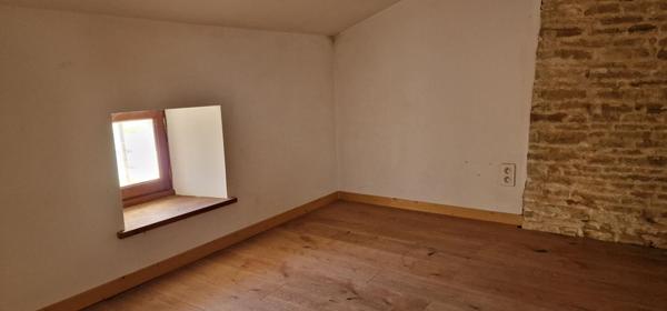 Villa Lezay 7 pièce(s) 150 m2 sur 1 700 m² de terrain