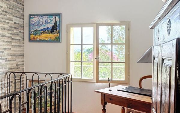 Maison à vendre    6 pièces •  Pujaut