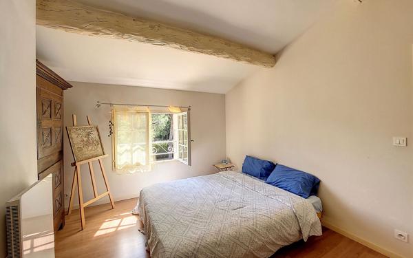 Maison à vendre    6 pièces •  Pujaut