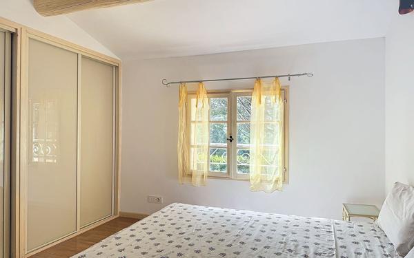 Maison à vendre    6 pièces •  Pujaut