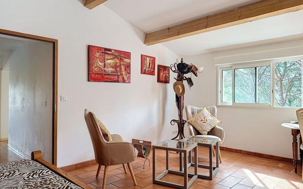 Maison à vendre    6 pièces •  Pujaut