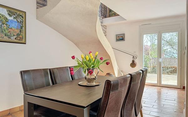 Maison à vendre    6 pièces •  Pujaut