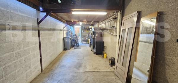 Maison de ville 94 m² sans travaux / Extérieurs clos / Grand GARAGE + Dépendance / Toutes commodités