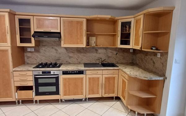 Maison à louer    3 pièces • 77 m2 Moineville