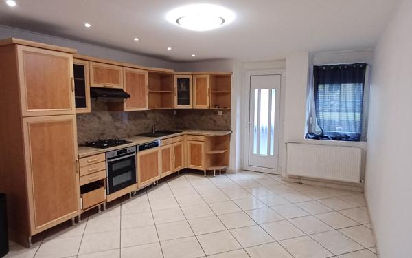 Maison à louer    3 pièces • 77 m2 Moineville