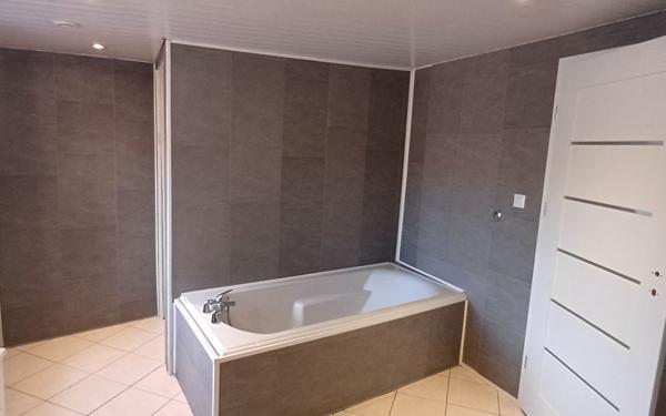 Maison à louer    3 pièces • 77 m2 Moineville