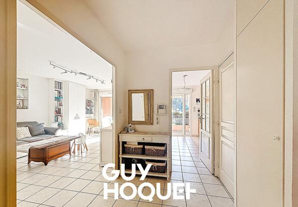 Appartement Centre Ville - Type 3 avec Terrasse Garage et Cave - 71000 MACON